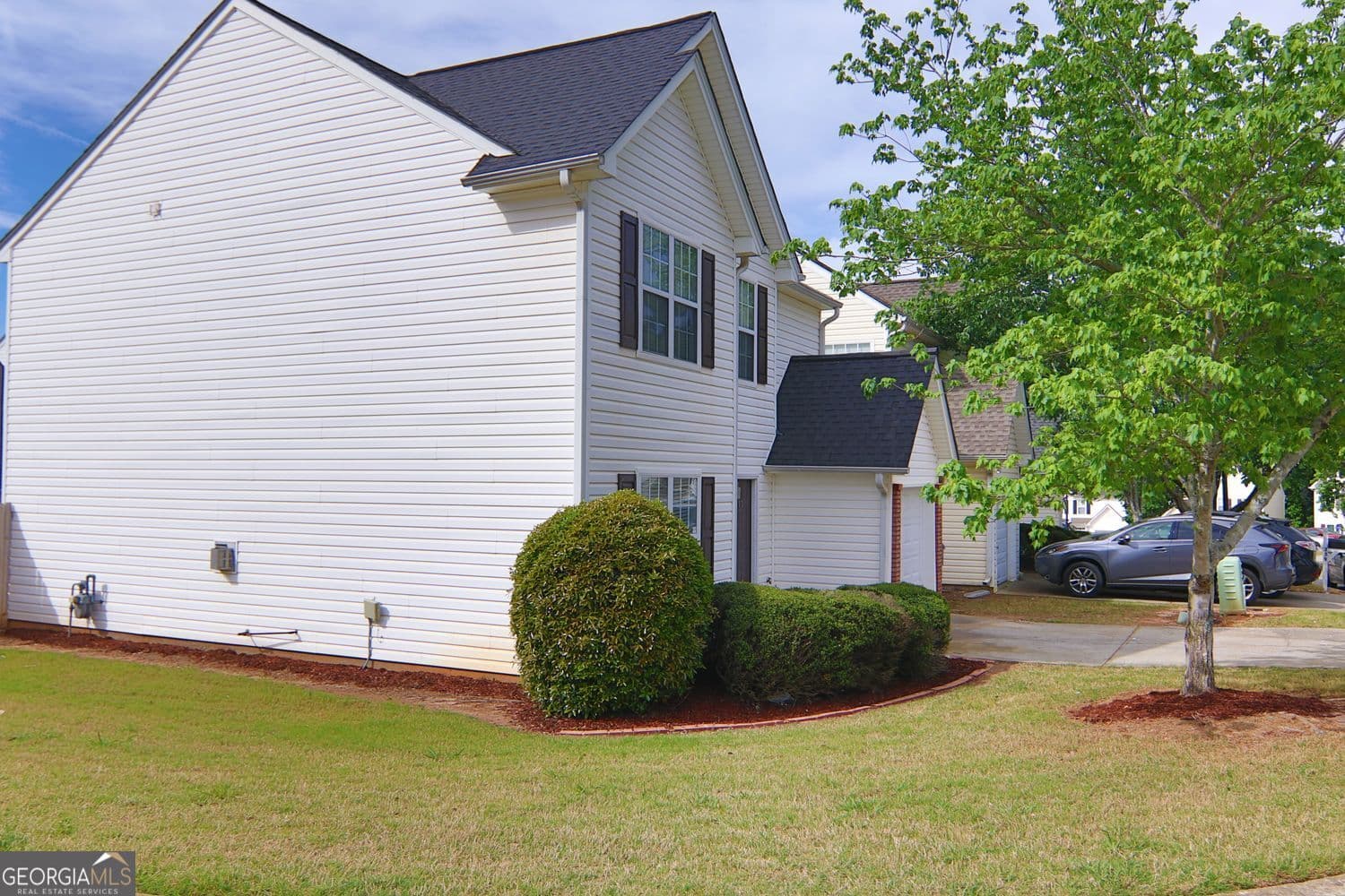3 bedroom, 2.5 bathroom, 1,744 sq ft condominium for sale at 363 Springhaven Way, Lawrenceville, GA 30046 — photo 2