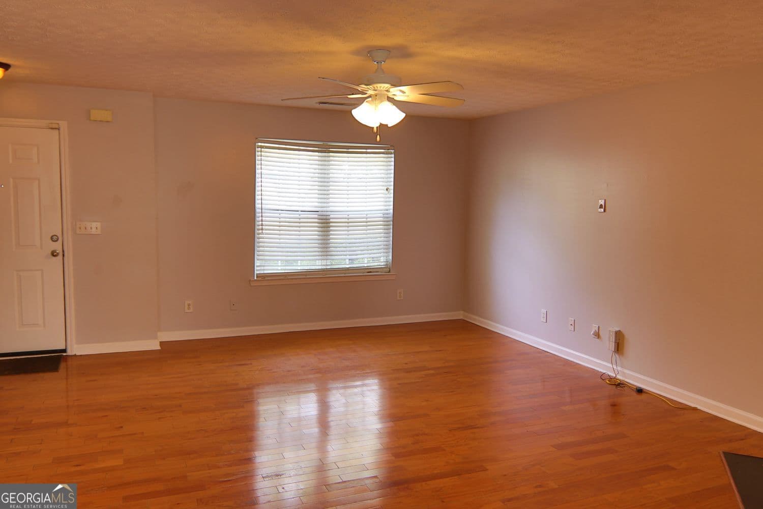3 bedroom, 2.5 bathroom, 1,744 sq ft condominium for sale at 363 Springhaven Way, Lawrenceville, GA 30046 — photo 6