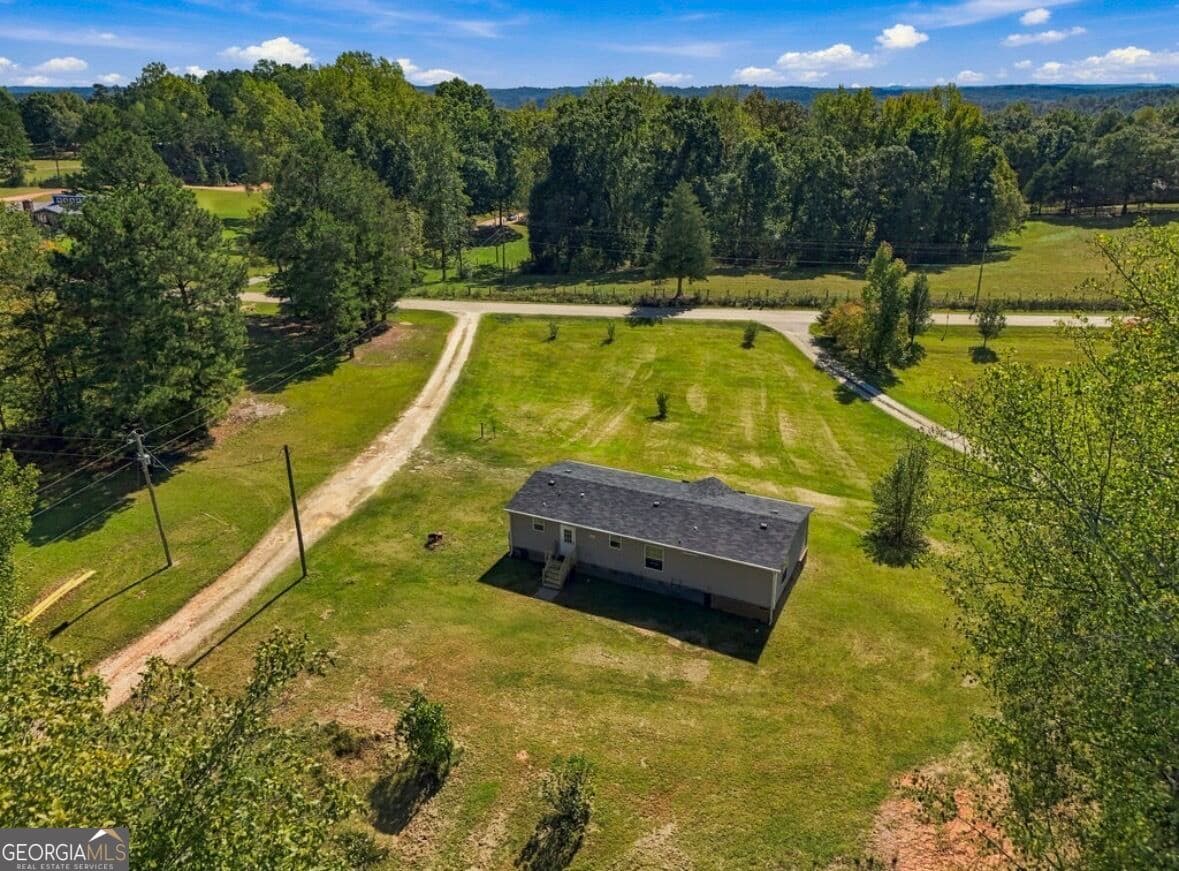 3 bedroom, 2 bathroom, 1,568 sq ft single family residence for sale at 538 E Leatherwood Road, Toccoa, GA 30577 — photo 6