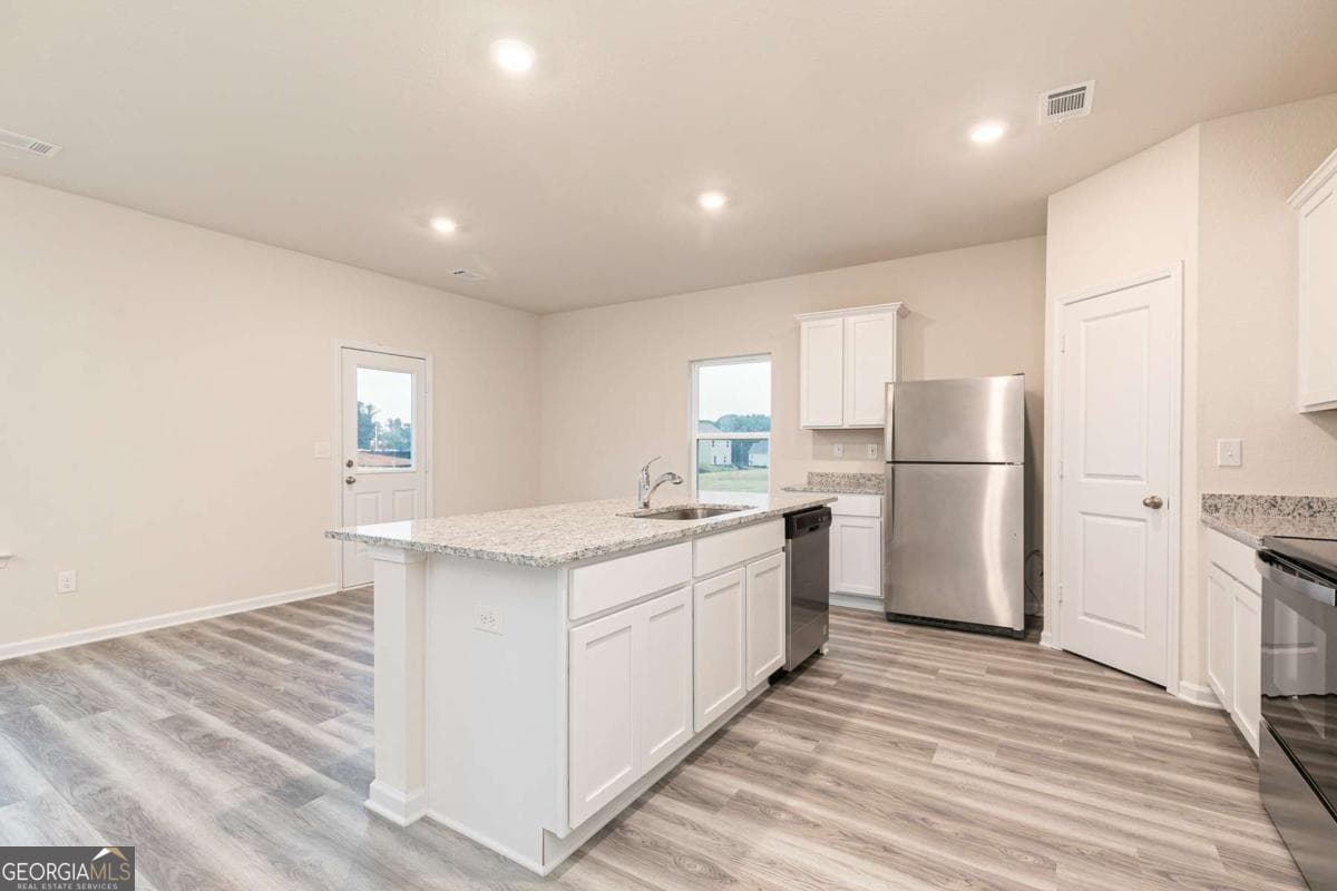 3 bedroom, 2.5 bathroom, 1,680 sq ft single family residence for sale at 110 Howell Drive, Villa Rica, GA 30180 — photo 8