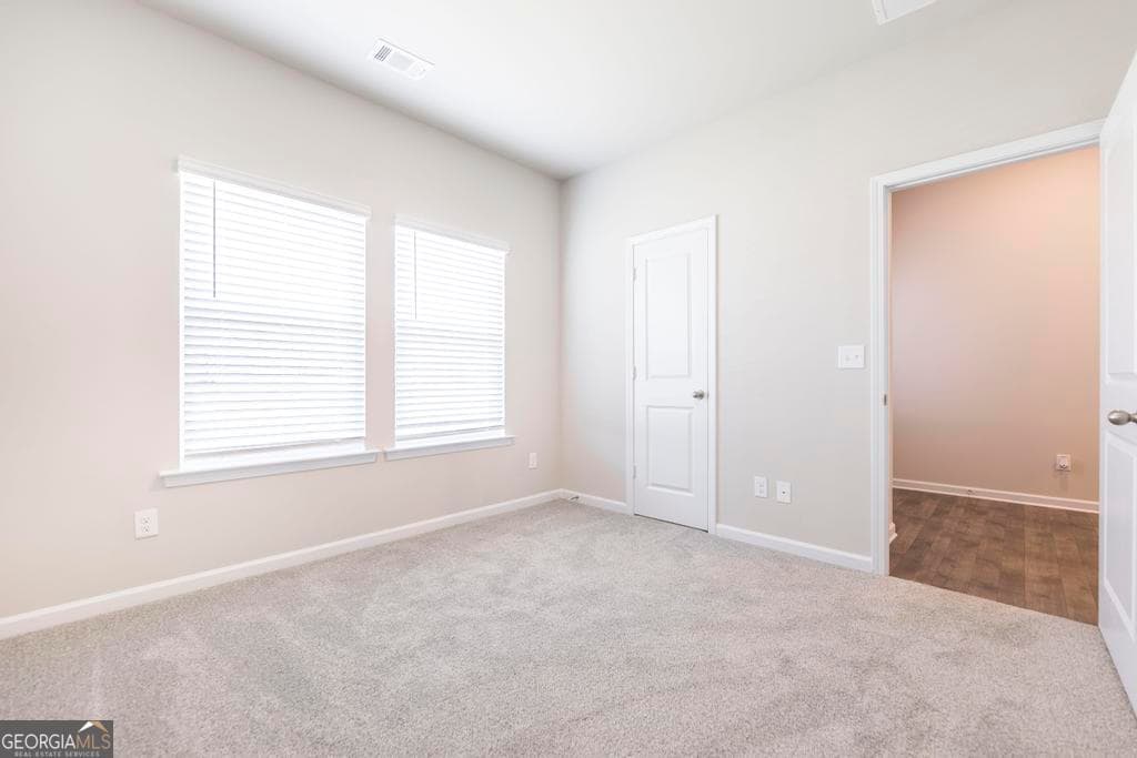 3 bedroom, 2 bathroom, 1,724 sq ft single family residence for sale at 303 Georgian Walk, Byron, GA 31008 — photo 3