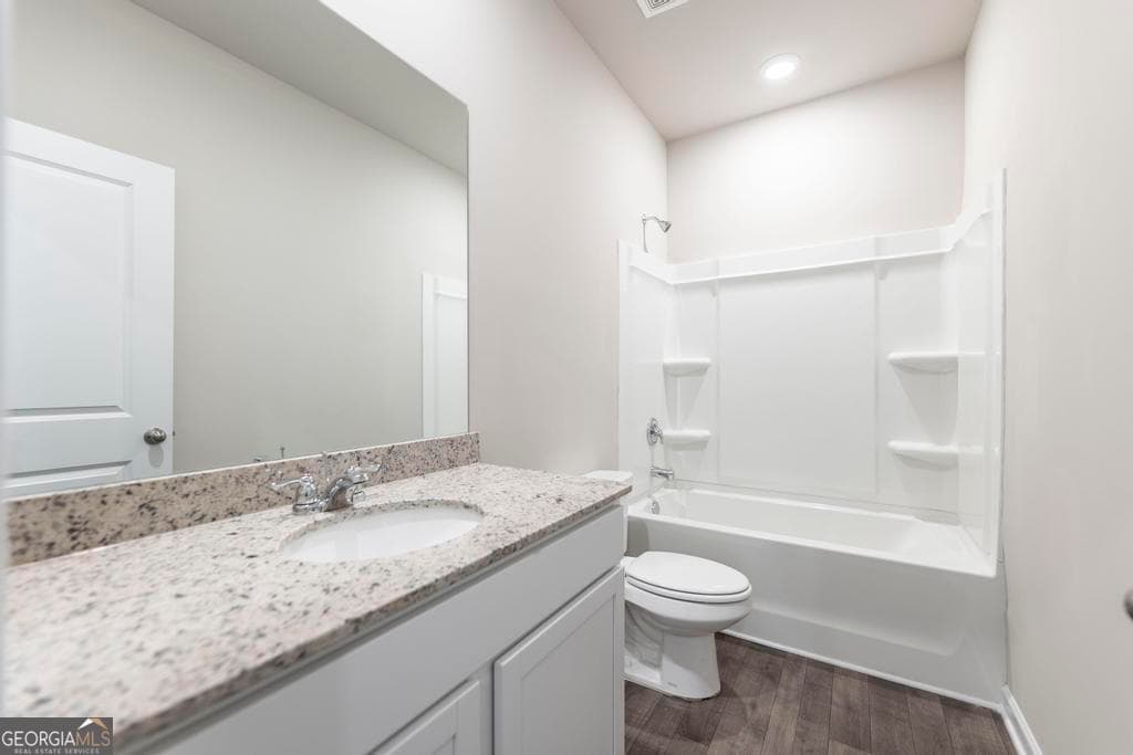 3 bedroom, 2 bathroom, 1,724 sq ft single family residence for sale at 303 Georgian Walk, Byron, GA 31008 — photo 8