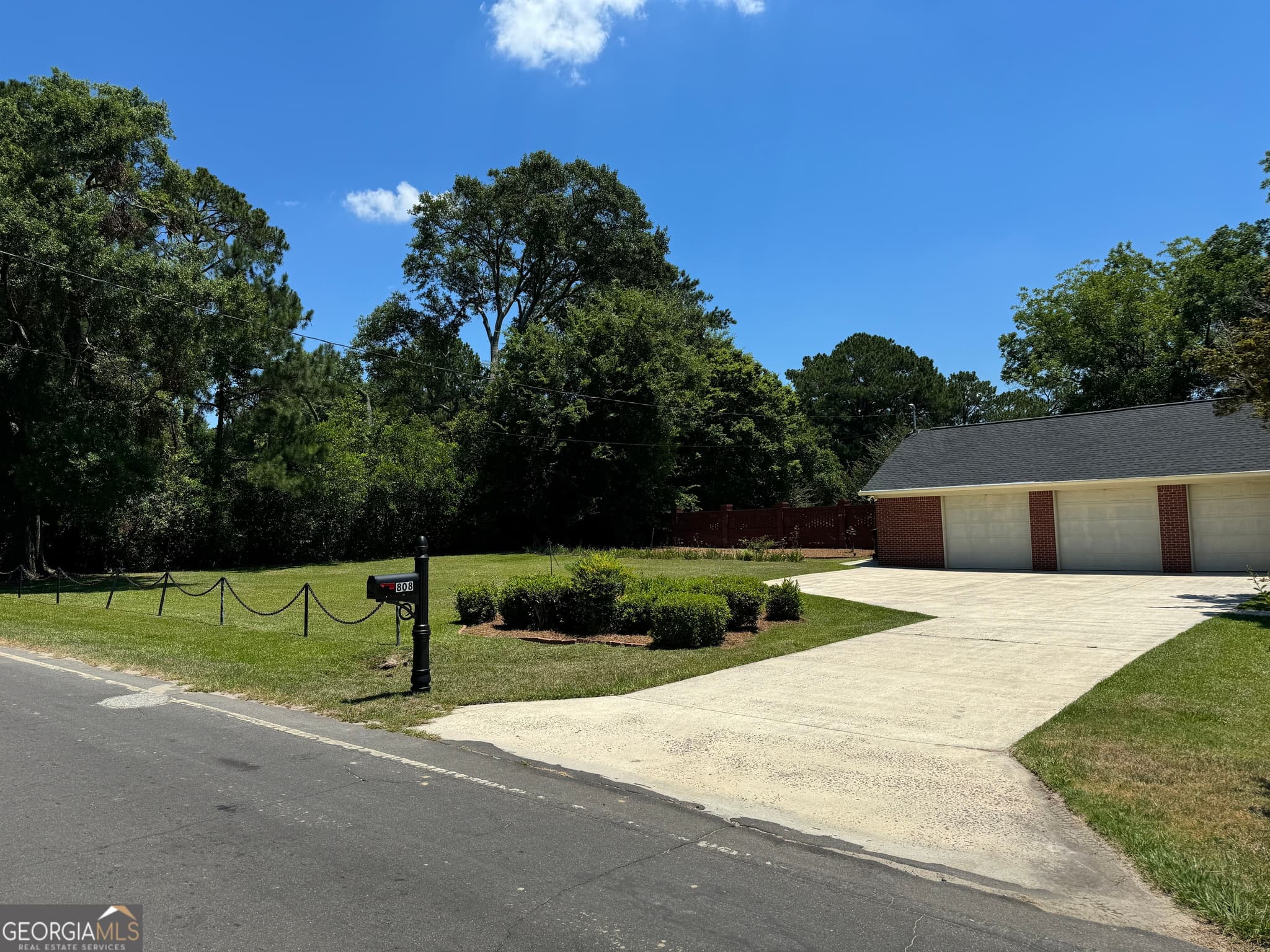 6 bedroom, 7 bathroom, 5,575 sq ft single family residence for sale at 808 Harvey Street, Millen, GA 30442 — photo 2