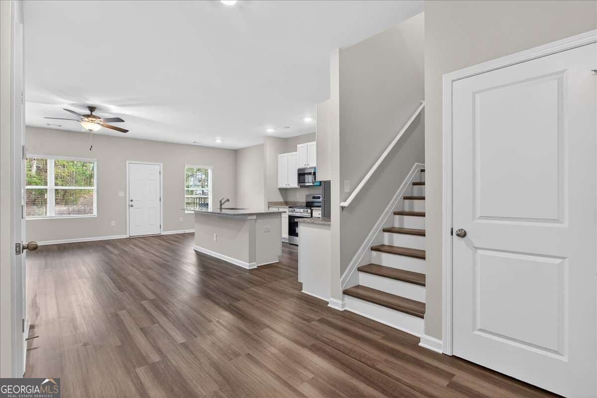 3 bedroom, 2.5 bathroom townhouse for sale at 142 Brexley Drive, Calhoun, GA 30701 — photo 3