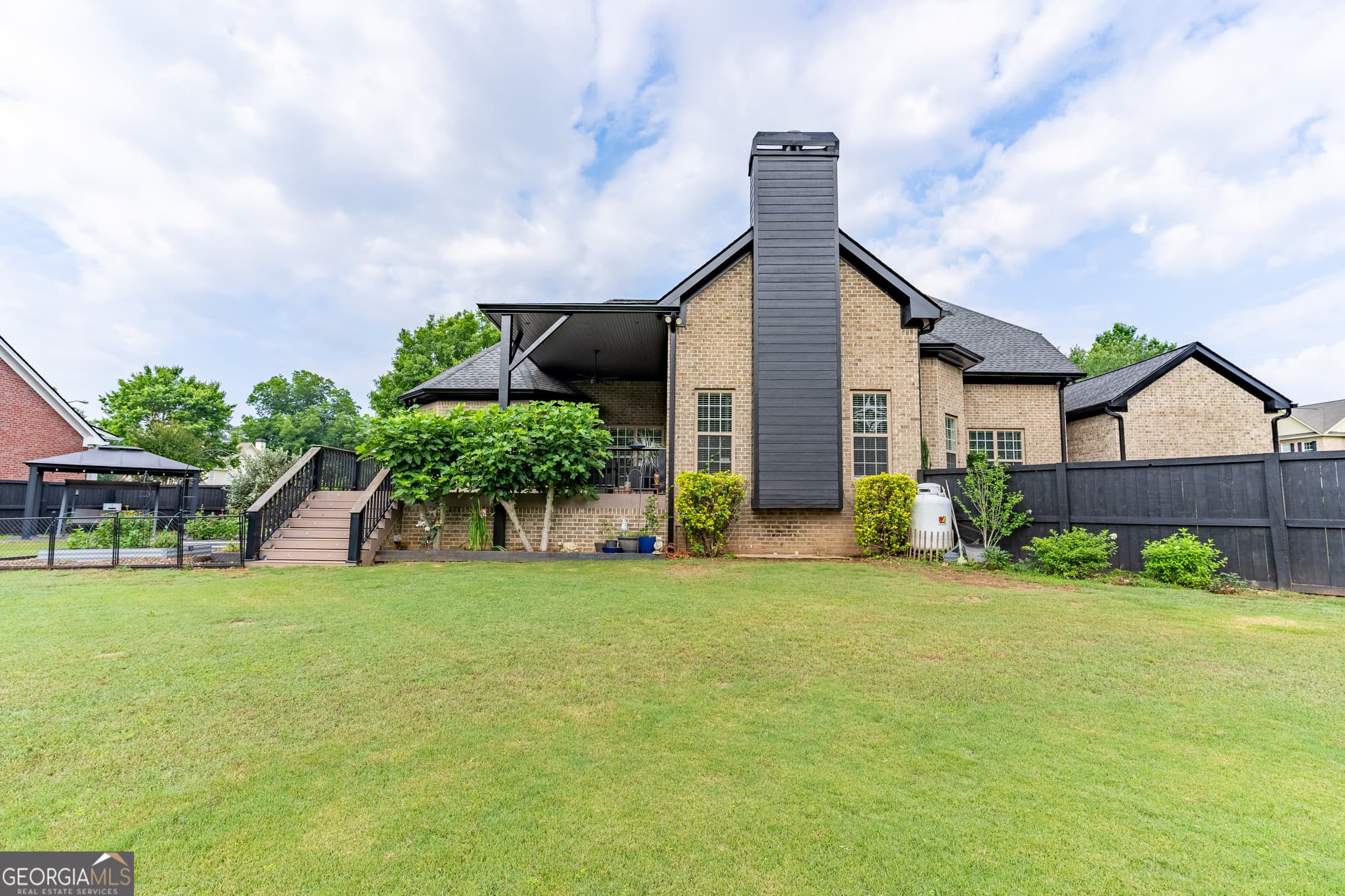 4 bedroom, 3.5 bathroom, 3,342 sq ft single family residence for sale at 1070 Saint Albans Path, Watkinsville, GA 30677 — photo 6