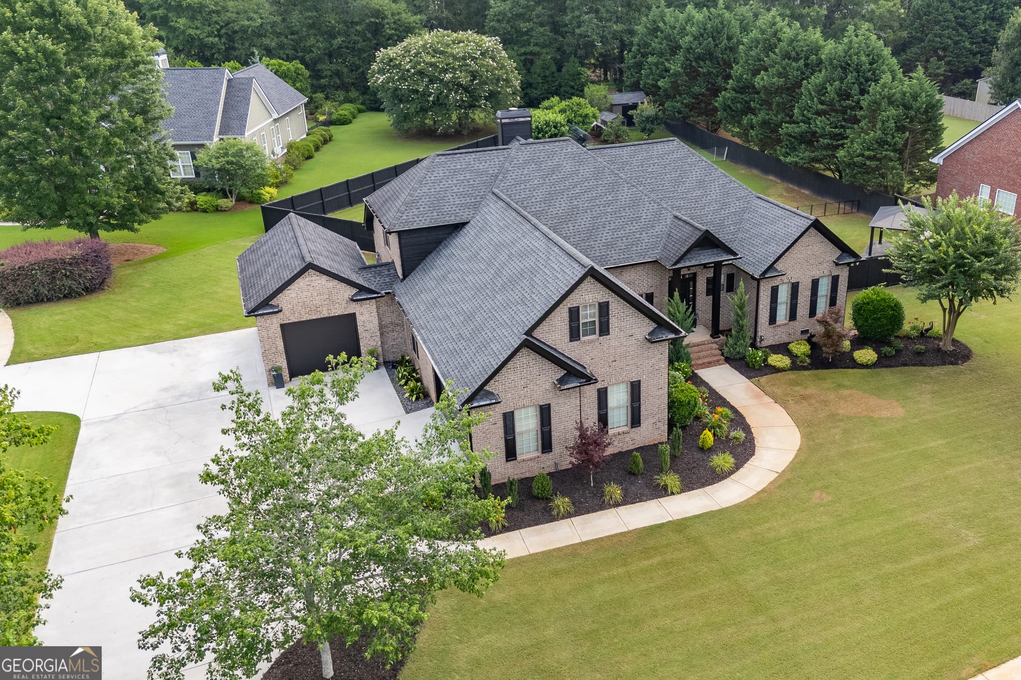4 bedroom, 3.5 bathroom, 3,342 sq ft single family residence for sale at 1070 Saint Albans Path, Watkinsville, GA 30677