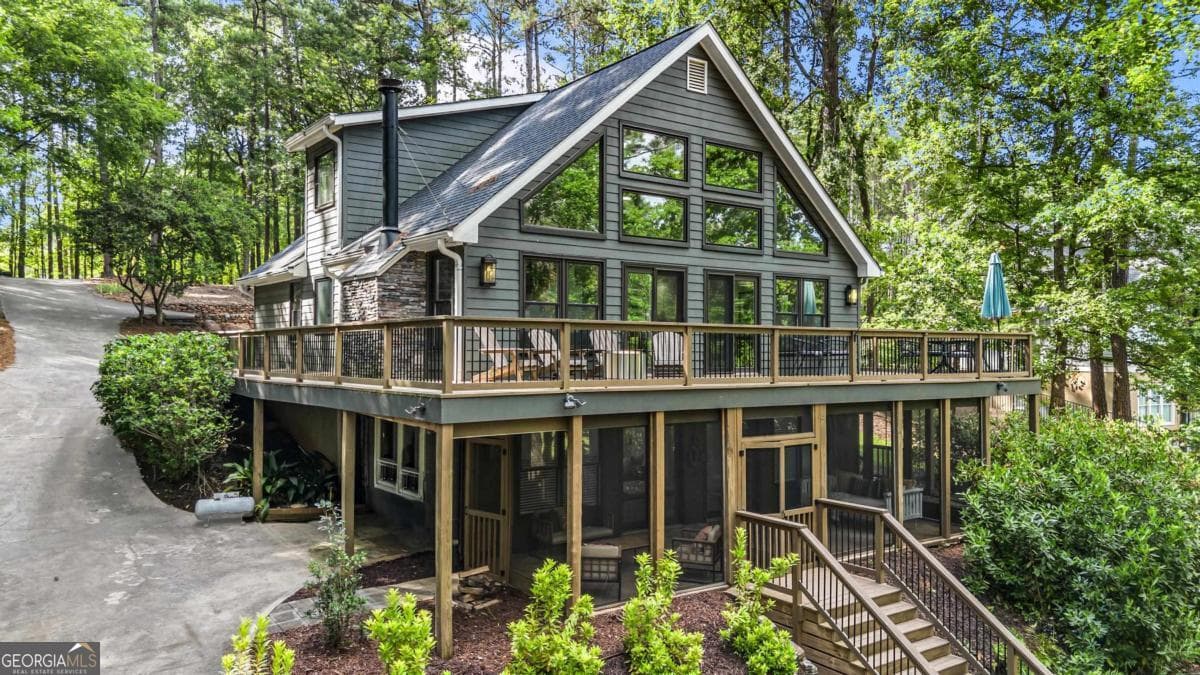 3 bedroom, 4 bathroom, 2,496 sq ft single family residence for sale at 1110 Cosby Circle, Greensboro, GA 30642 — photo 2