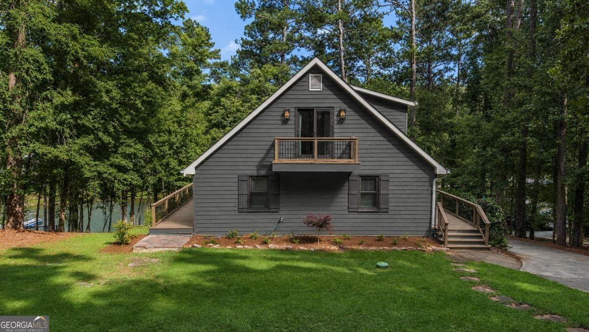 3 bedroom, 4 bathroom, 2,496 sq ft single family residence for sale at 1110 Cosby Circle, Greensboro, GA 30642 — photo 3