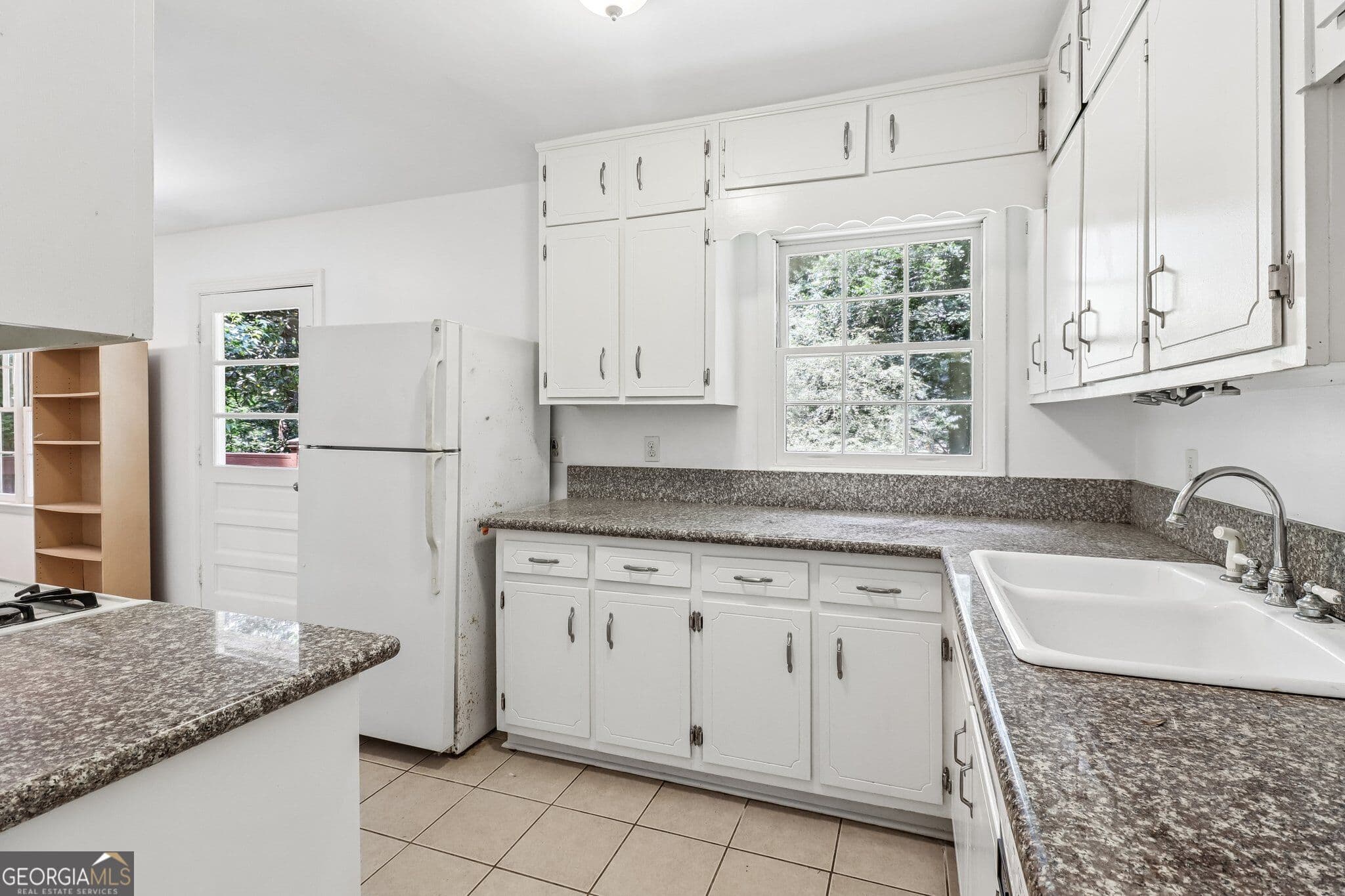 3 bedroom, 1.5 bathroom, 912 sq ft single family residence for sale at 923 Verdi Way, Clarkston, GA 30021 — photo 7
