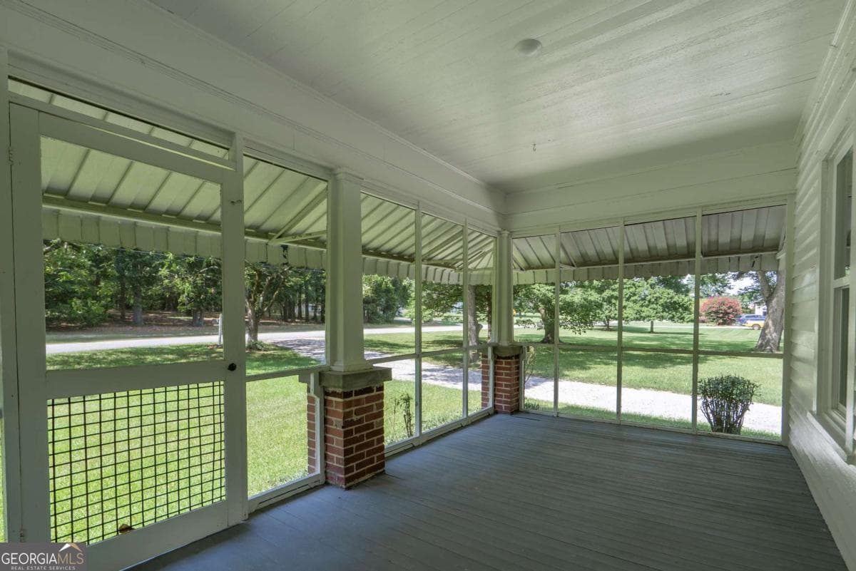 2 bedroom, 1 bathroom, 1,252 sq ft single family residence for rent at 5380 Guthrie Road, Loganville, GA 30052 for $2,250 a month — photo 6