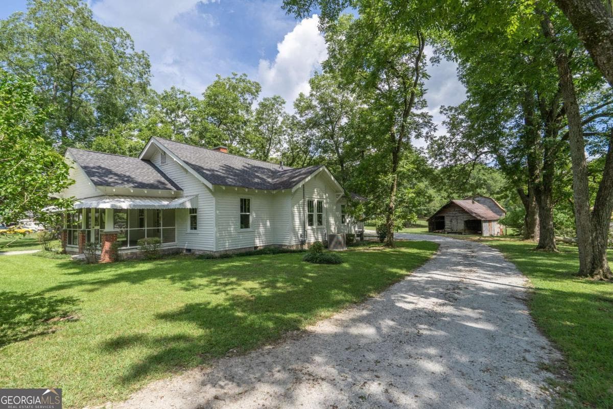 2 bedroom, 1 bathroom, 1,252 sq ft single family residence for rent at 5380 Guthrie Road, Loganville, GA 30052 for $2,250 a month — photo 5