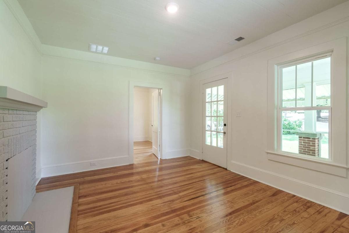 2 bedroom, 1 bathroom, 1,252 sq ft single family residence for rent at 5380 Guthrie Road, Loganville, GA 30052 for $2,250 a month — photo 9