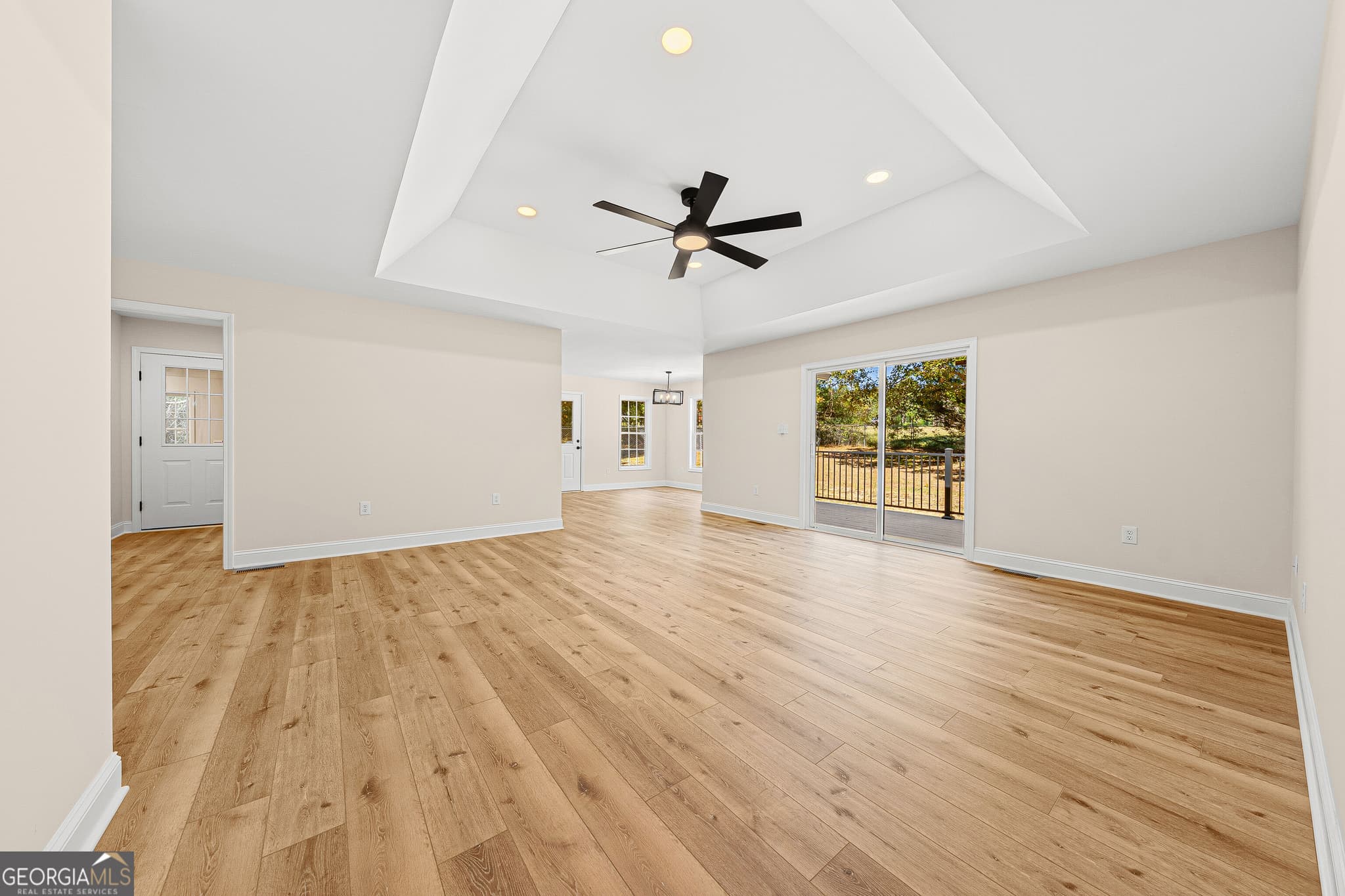 3 bedroom, 2 bathroom, 1,564 sq ft single family residence for sale at 416 Greenbriar Drive, Hartwell, GA 30643 — photo 8