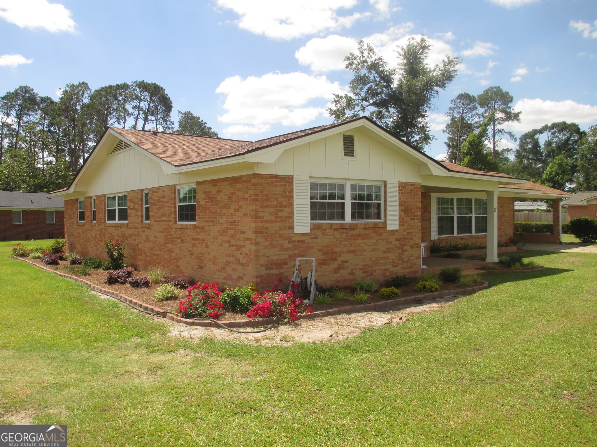 3 bedroom, 2 bathroom, 1,953 sq ft single family residence for sale at 29 Pine Forest Avenue, Hazlehurst, GA 31539 — photo 7