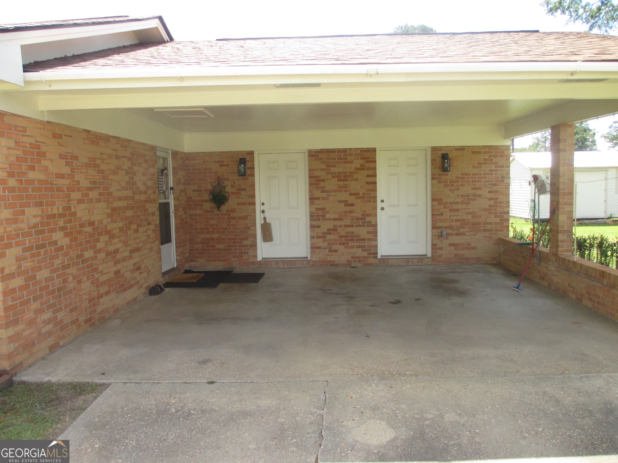 3 bedroom, 2 bathroom, 1,953 sq ft single family residence for sale at 29 Pine Forest Avenue, Hazlehurst, GA 31539 — photo 9