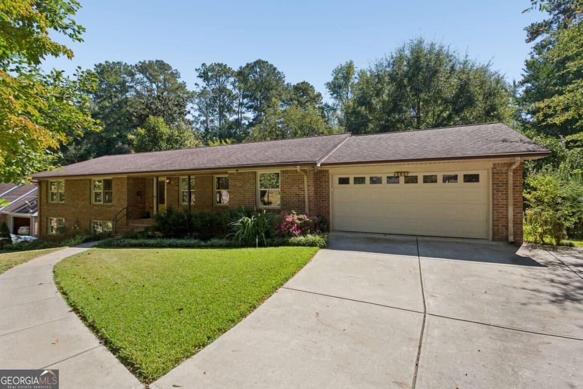 4 bedroom, 3 bathroom, 2,114 sq ft single family residence for sale at 2458 Emory Lane, Marietta, GA 30068 — photo 1 of 57