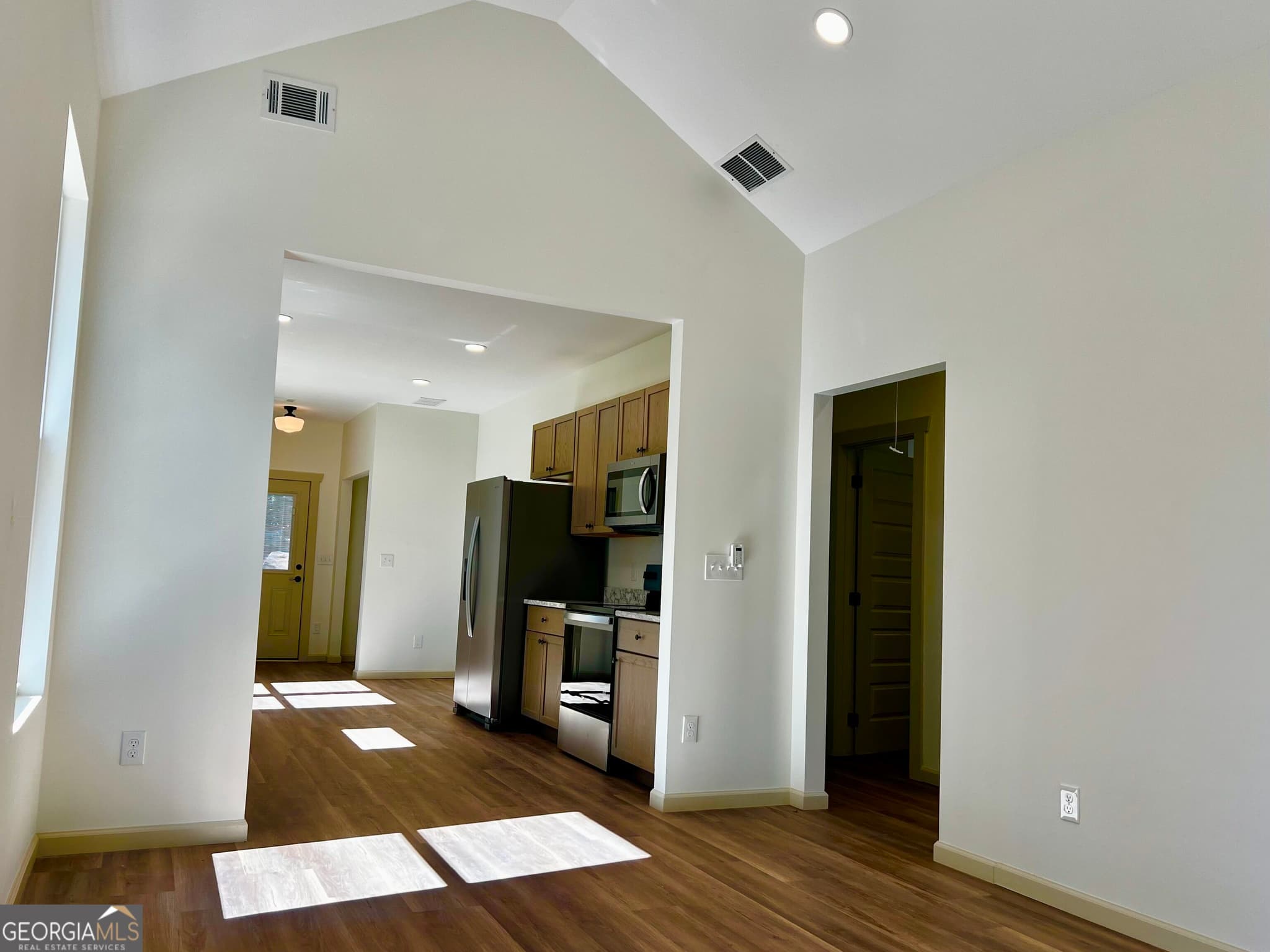 2 bedroom, 1 bathroom, 966 sq ft single family residence for sale at 314 Wilson Avenue, Rome, GA 30161 — photo 5
