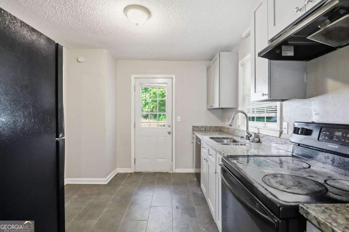3 bedroom, 2 bathroom, 1,196 sq ft single family residence for sale at 55 Grant Drive, Cartersville, GA 30121 — photo 8