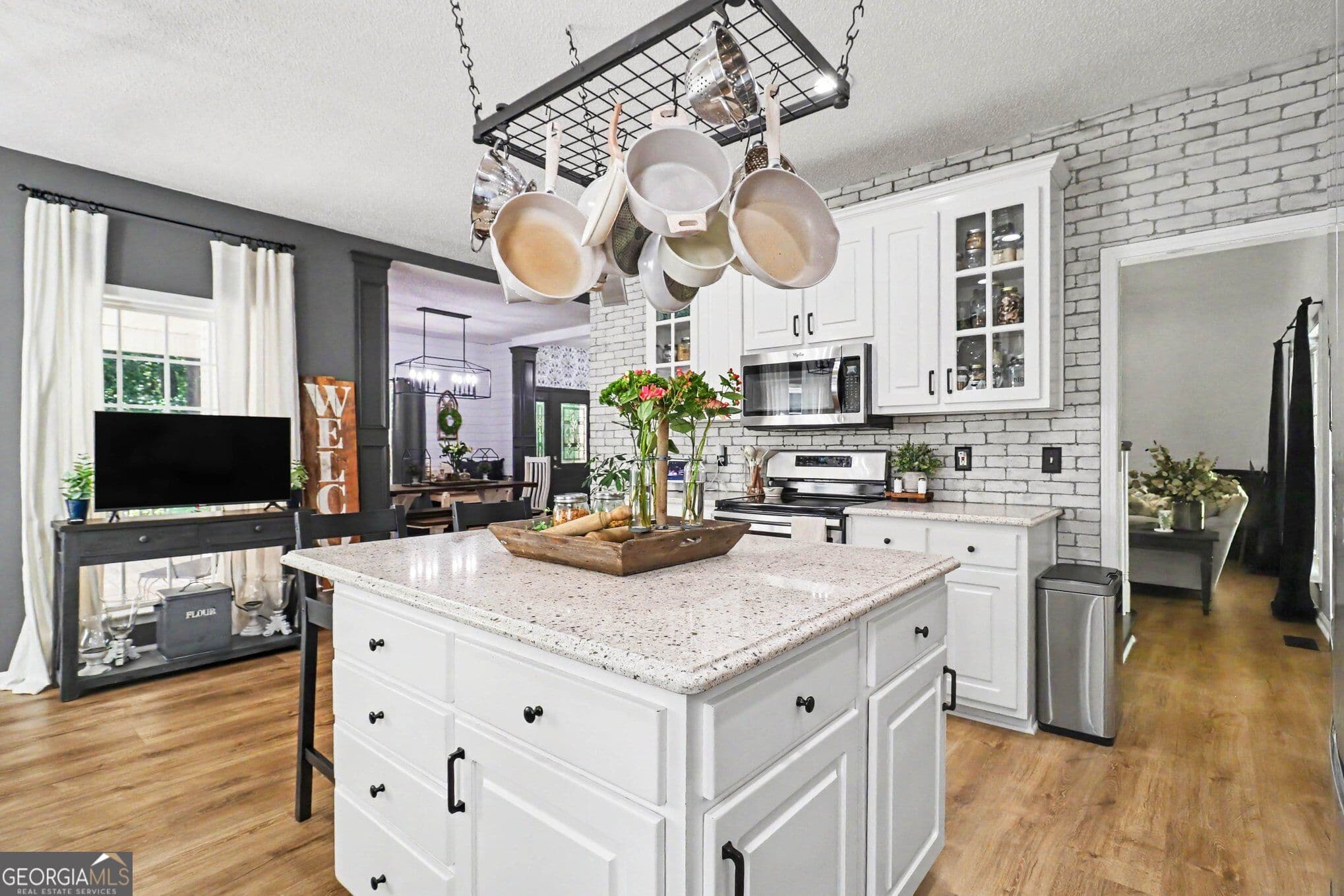6 bedroom, 4.5 bathroom, 4,189 sq ft single family residence for sale at 260 Nixon Road, Senoia, GA 30276 — photo 7