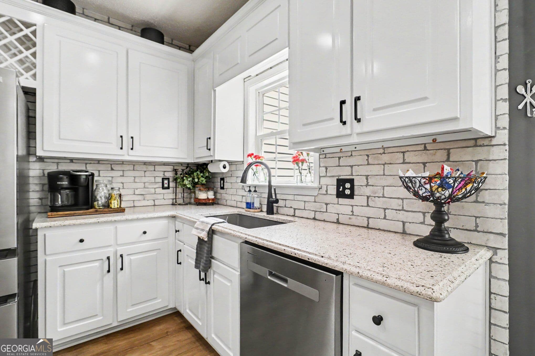 6 bedroom, 4.5 bathroom, 4,189 sq ft single family residence for sale at 260 Nixon Road, Senoia, GA 30276 — photo 8