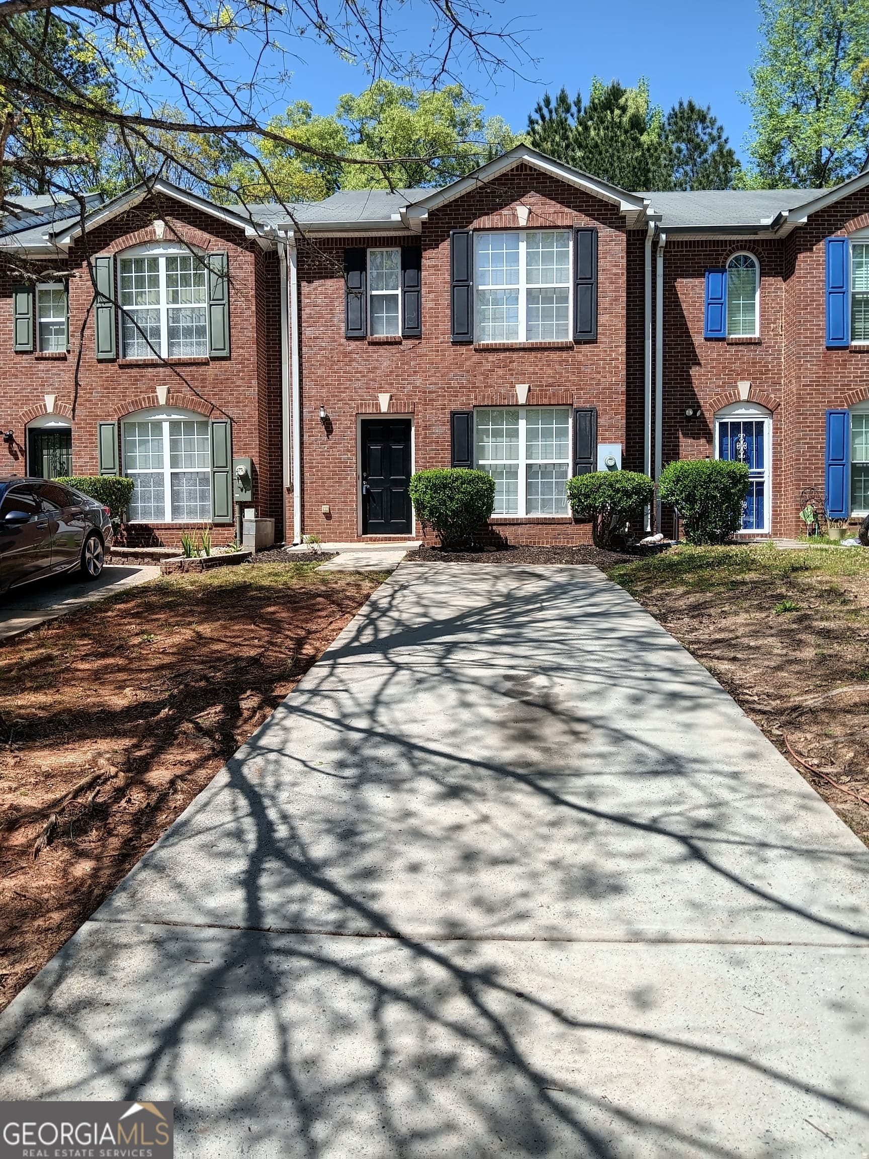 3 bedroom, 2.5 bathroom, 1,598 sq ft townhouse sold at 349 Saratoga Place, Riverdale, GA 30296