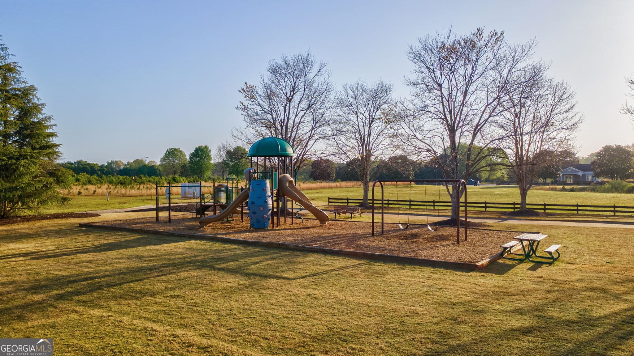 6 bedroom, 6 bathroom, 5,875 sq ft single family residence for sale at 1091 W Magnolia Loop, Madison, GA 30650 — photo 6
