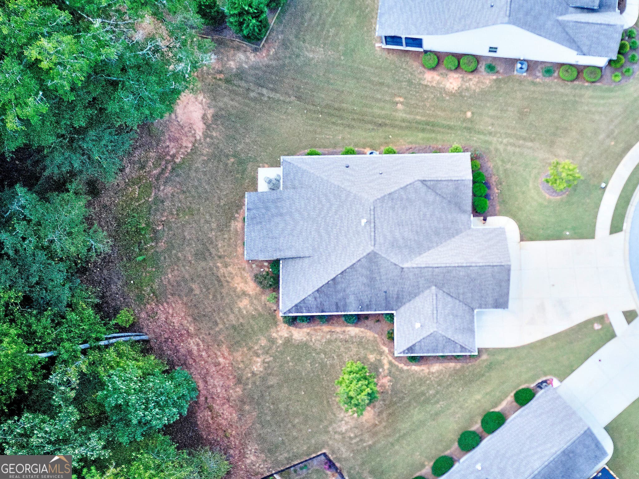 2 bedroom, 2 bathroom, 1,898 sq ft single family residence for sale at 1026 High Shoal Drive, Monroe, GA 30655 — photo 6