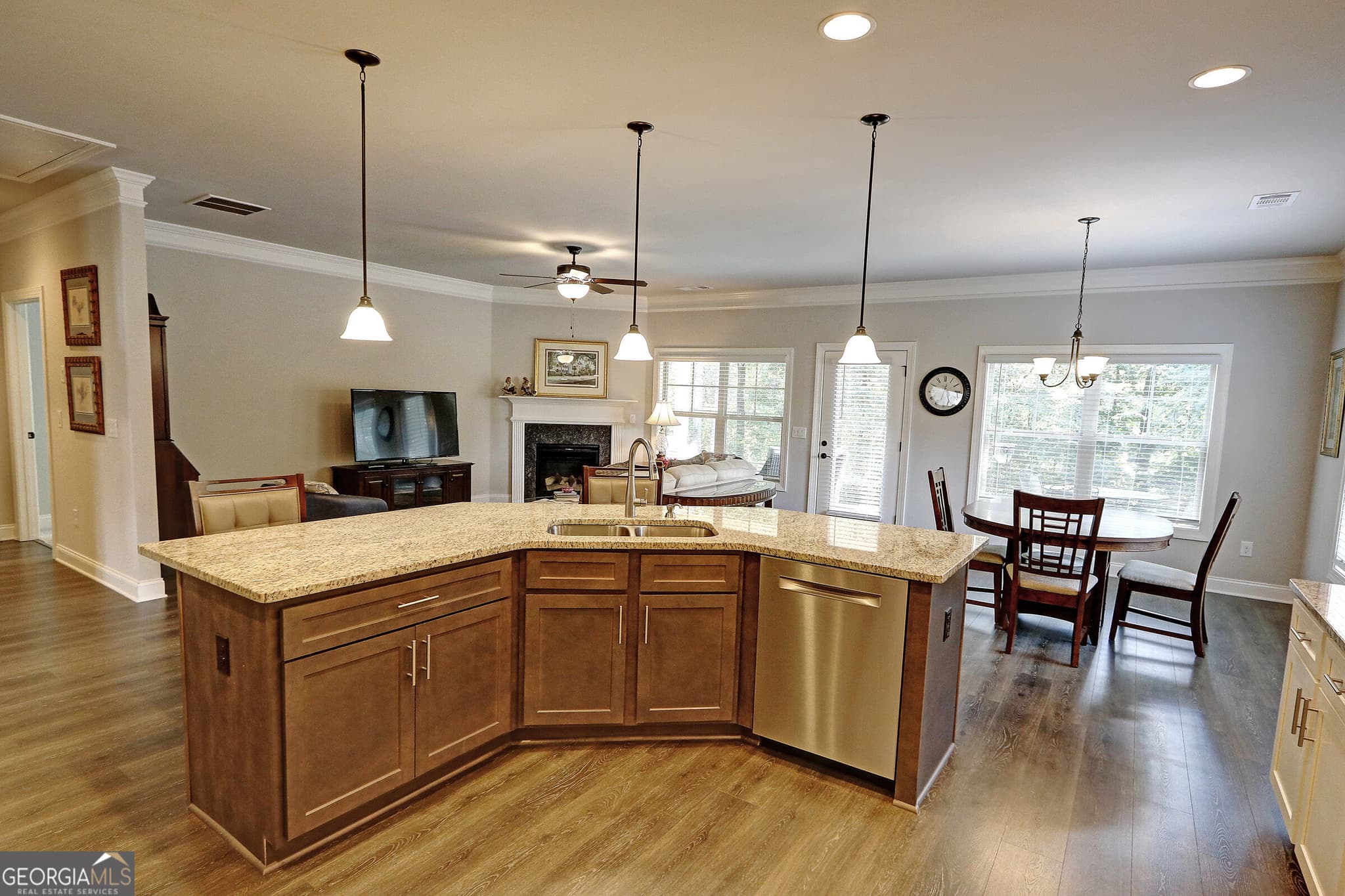 2 bedroom, 2 bathroom, 1,898 sq ft single family residence for sale at 1026 High Shoal Drive, Monroe, GA 30655 — photo 3