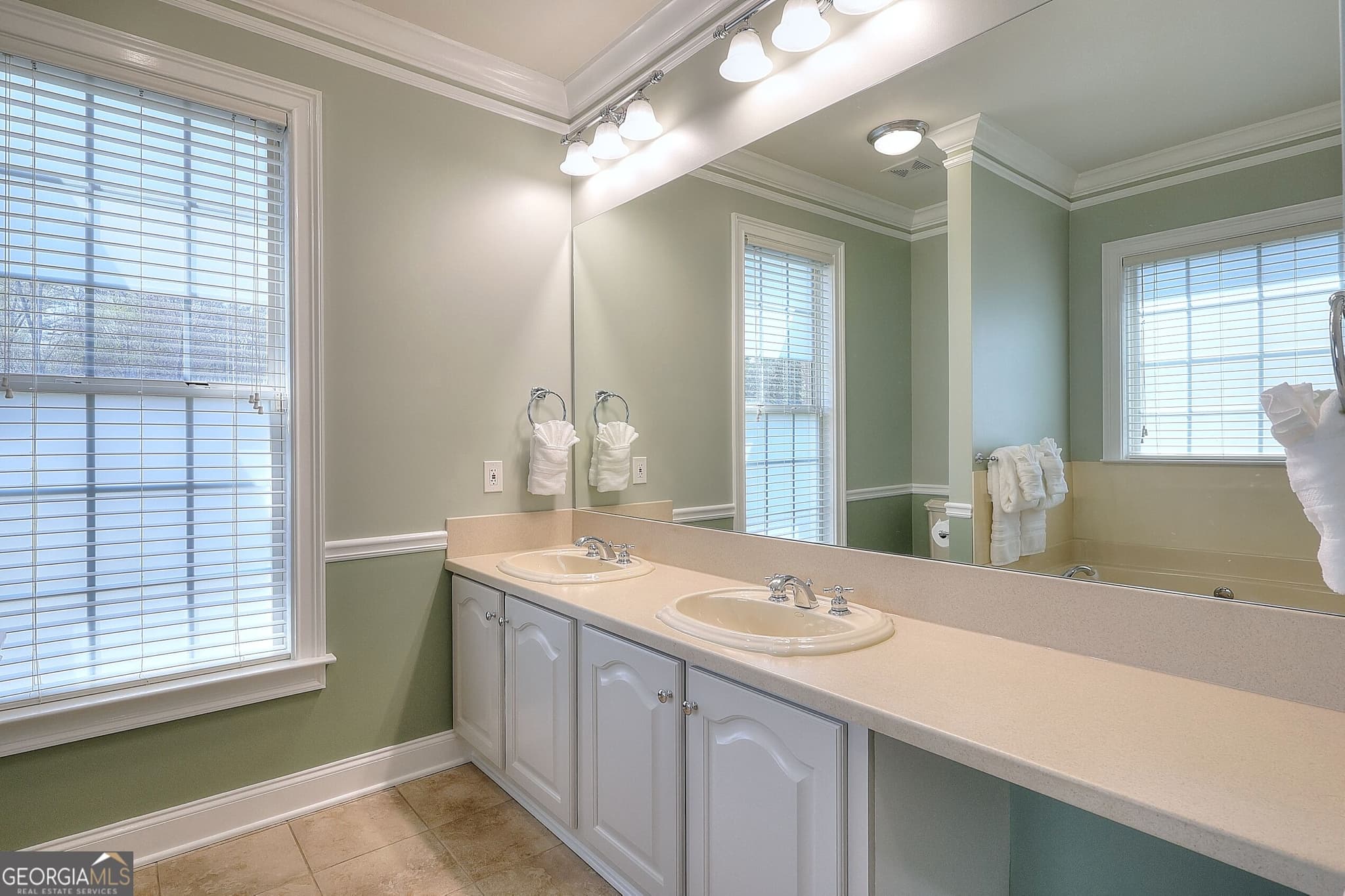 4 bedroom, 2.5 bathroom, 2,642 sq ft single family residence for sale at 452 452 Mount Vernon Road, Monroe, GA 30655 — photo 7