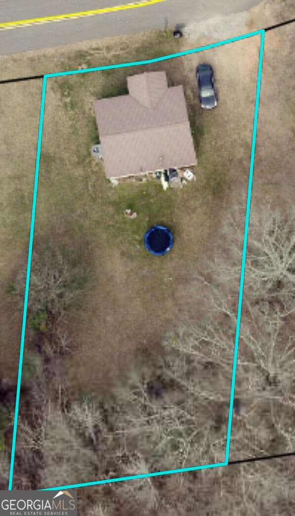 2 bedroom, 1 bathroom, 720 sq ft single family residence for sale at 44 Geter Circle, Newnan, GA 30263 — photo 2