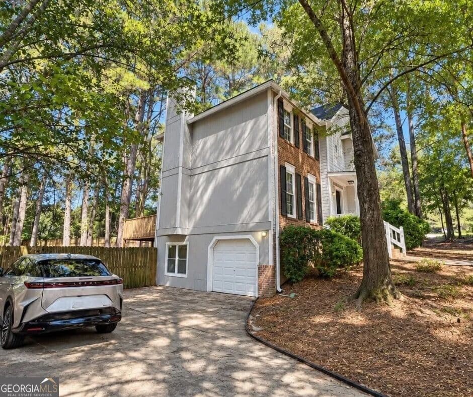 3 bedroom, 2.5 bathroom, 1,904 sq ft single family residence for sale at 3801 Brittan Glade Trail, Snellville, GA 30039 — photo 5