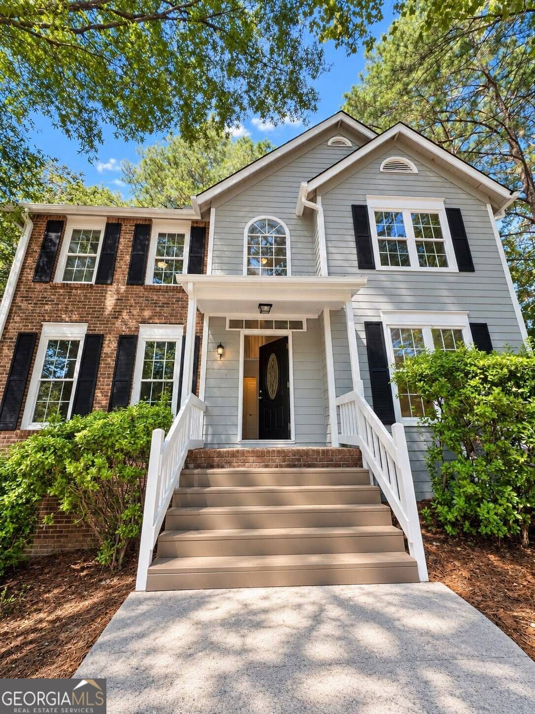 3 bedroom, 2.5 bathroom, 1,904 sq ft single family residence for sale at 3801 Brittan Glade Trail, Snellville, GA 30039 — photo 4