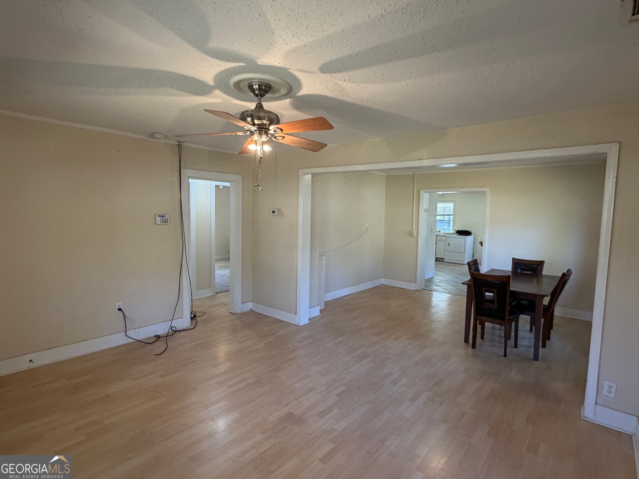 3 bedroom, 2 bathroom, 1,344 sq ft single family residence for sale at 207 Eaker Drive, Warner Robins, GA 31088 — photo 3