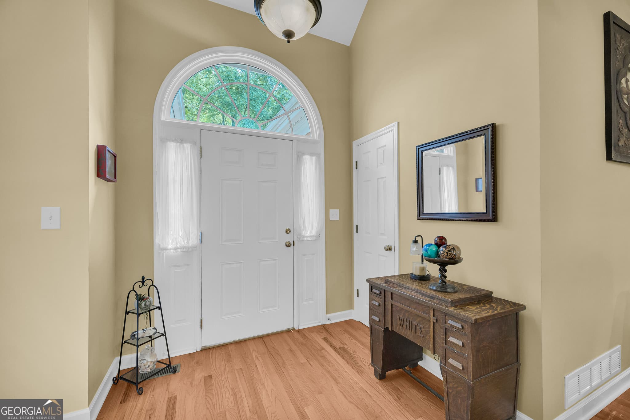 4 bedroom, 3 bathroom, 2,942 sq ft single family residence for sale at 1650 Oconee Crossing Circle, Bogart, GA 30622 — photo 6
