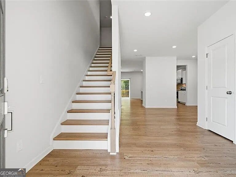5 bedroom, 3 bathroom, 2,884 sq ft single family residence for rent at 384 Summerwood Lane, Dawsonville, GA 30534 for $2,800 a month — photo 2