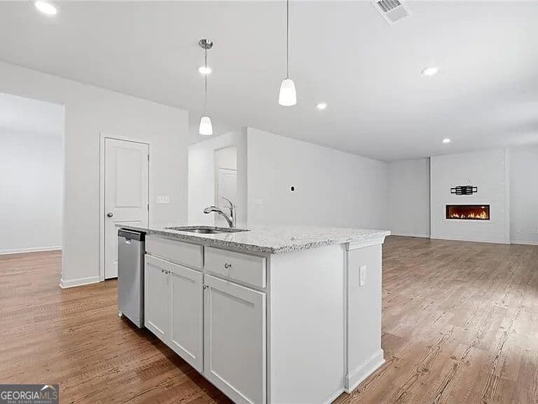 5 bedroom, 3 bathroom, 2,884 sq ft single family residence for rent at 384 Summerwood Lane, Dawsonville, GA 30534 for $2,800 a month — photo 7