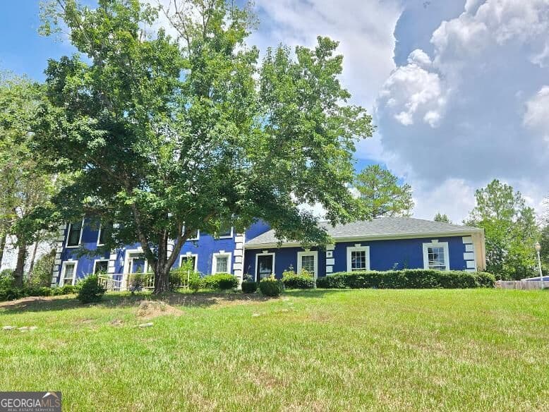 4 bedroom, 3 bathroom, 2,676 sq ft single family residence for sale at 10 Bridgecreek Court, Columbus, GA 31904 — photo 1 of 1