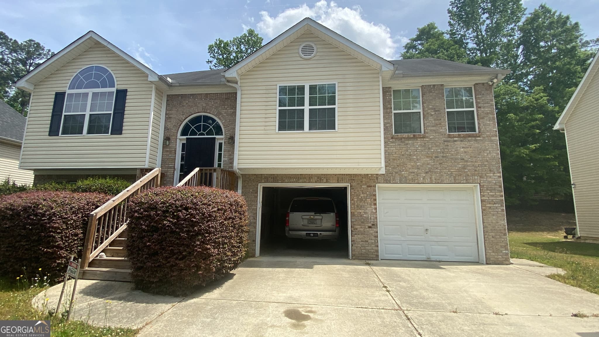 6 bedroom, 3 bathroom, 2,300 sq ft single family residence for sale at 2663 Holmes Mill Place, Marietta, GA 30064