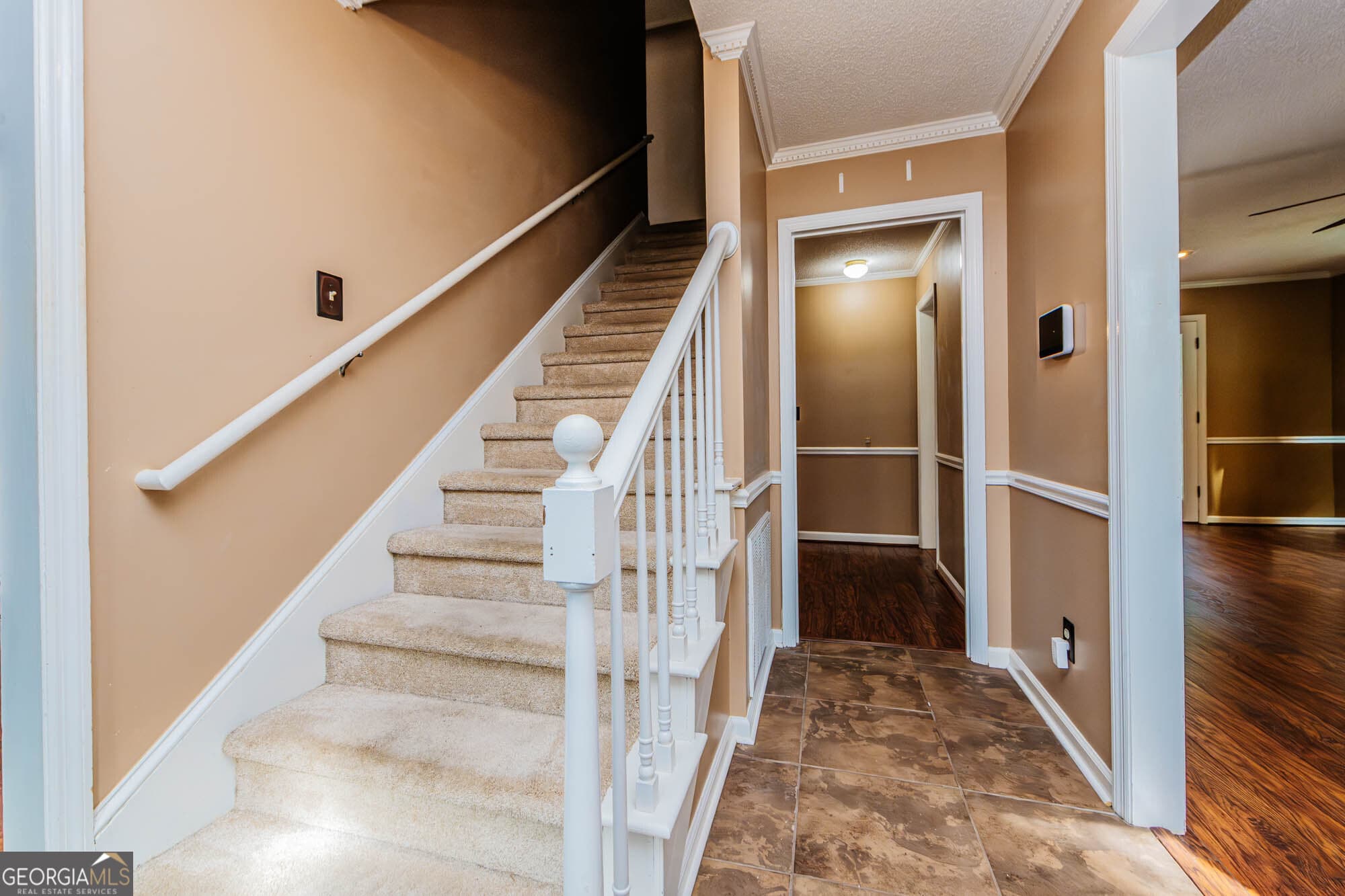 3 bedroom, 3 bathroom, 2,456 sq ft single family residence for sale at 105 Ironwood Circle, Macon, GA 31211 — photo 3