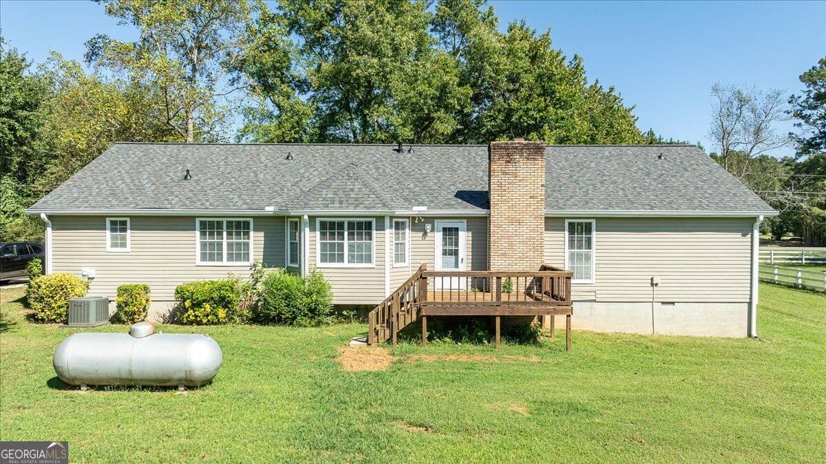4 bedroom, 2 bathroom, 2,001 sq ft single family residence for sale at 358 Roscoe Davis Road, Monroe, GA 30656 — photo 6