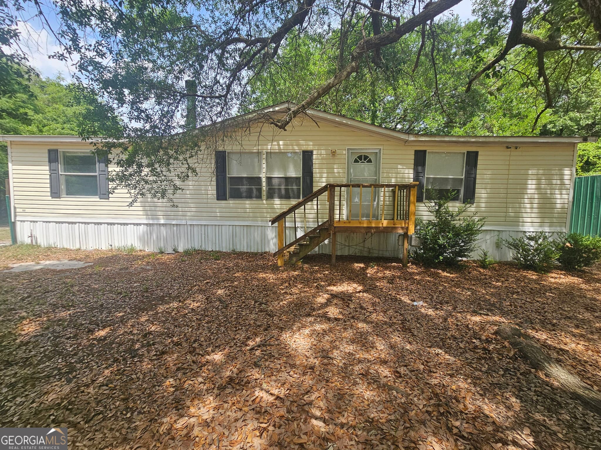 3 bedroom, 3 bathroom, 1,792 sq ft single family residence for sale at 33 Sherwood Forest Drive, Allenhurst, GA 31301
