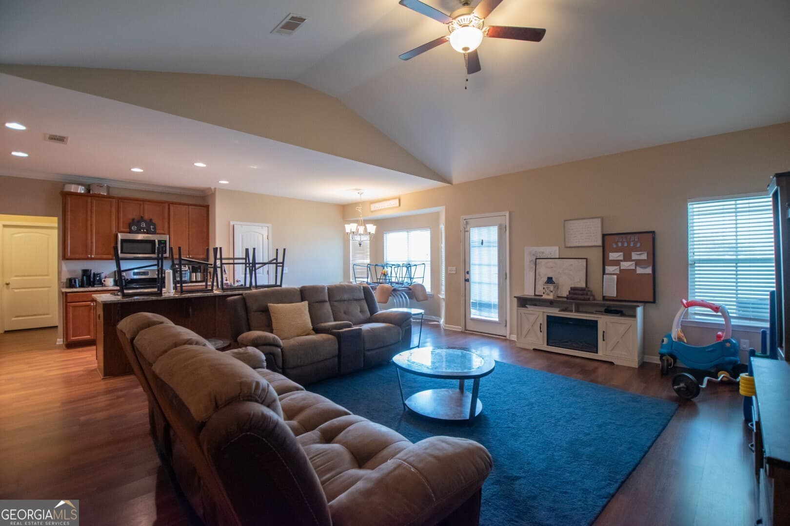 5 bedroom, 3 bathroom, 2,900 sq ft single family residence for sale at 271 Daniel Trent Way, Kingsland, GA 31548 — photo 3