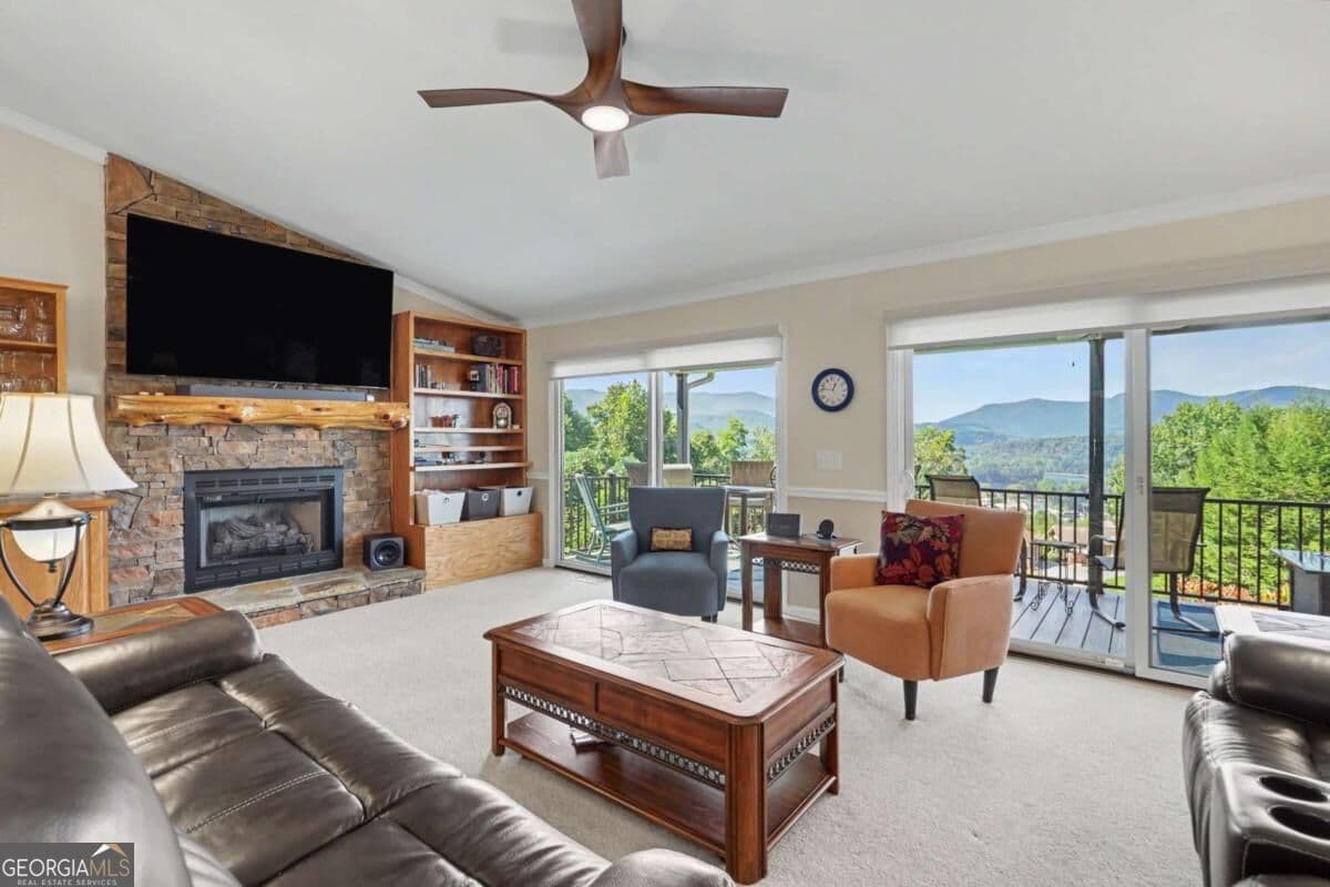 3 bedroom, 3 bathroom, 2,259 sq ft single family residence under contract at 30 Chancey Ridge Drive, Hiawassee, GA 30546 — photo 10