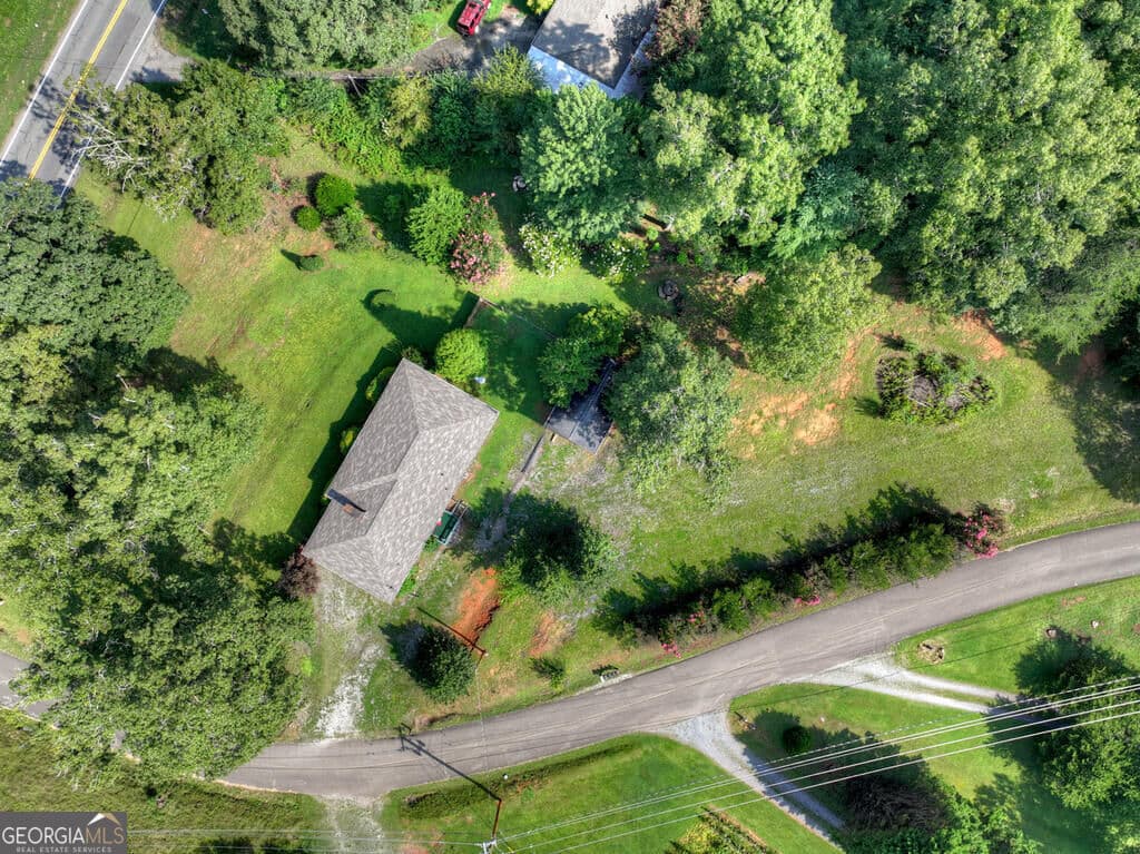 2 bedroom, 2 bathroom, 2,788 sq ft single family residence for sale at 35 E Thomas Road, Blue Ridge, GA 30513 — photo 9