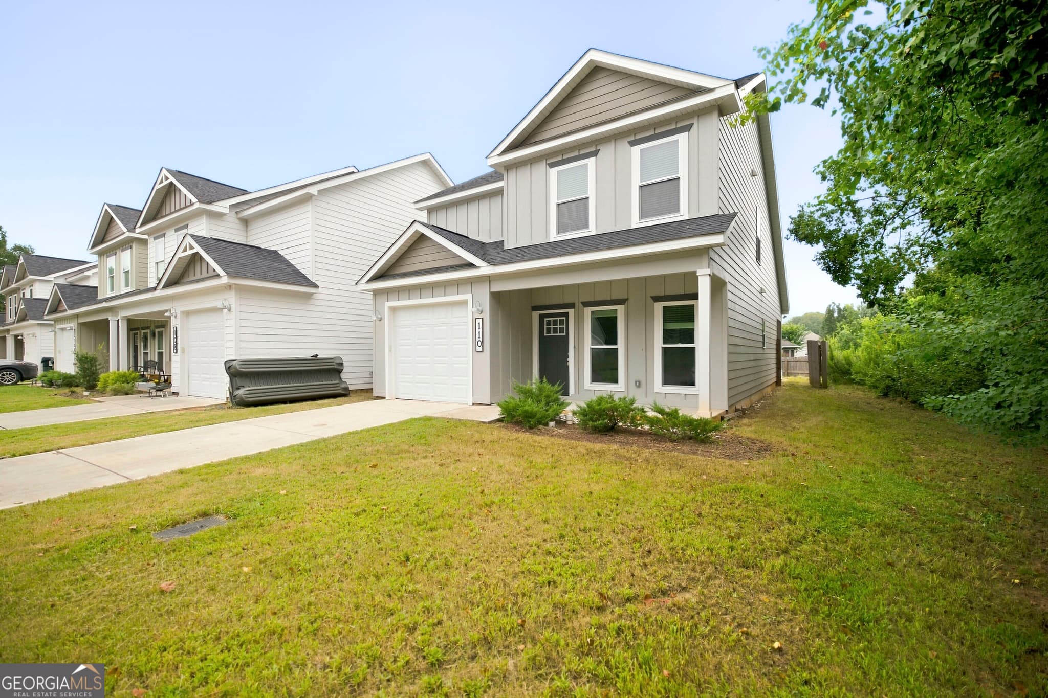 4 bedroom, 2.5 bathroom, 1,692 sq ft single family residence for rent at 110 Leisure Pointe Cove, Warner Robins, GA 31088 for $2,100 a month — photo 2
