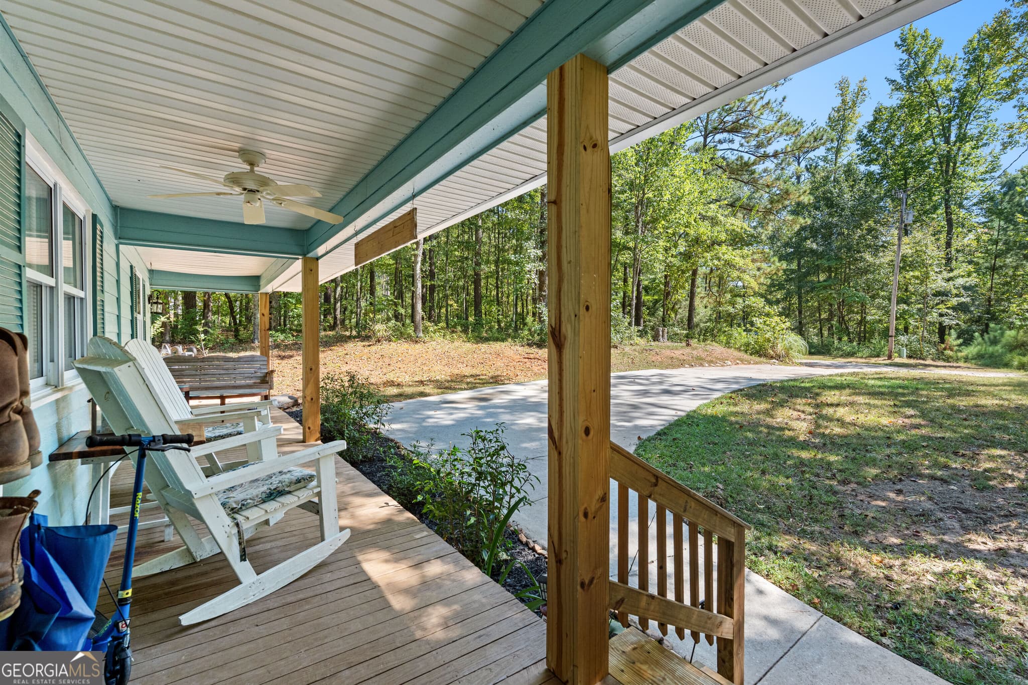 4 bedroom, 2.5 bathroom, 1,924 sq ft single family residence for sale at 269 Roy Road, Sharpsburg, GA 30277 — photo 5