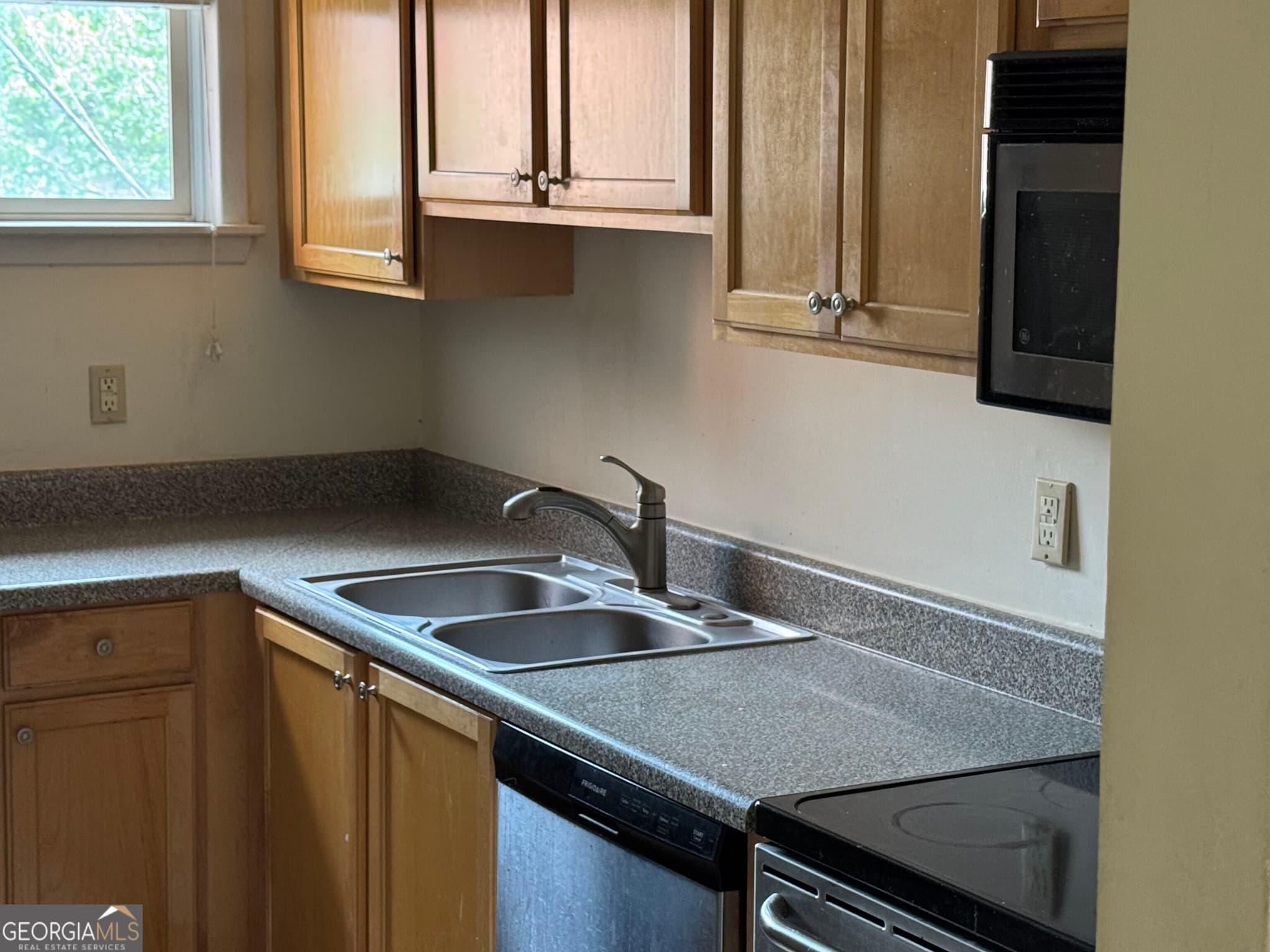 1 bedroom, 1 bathroom, 795 sq ft condominium for sale at 250 Little Street B209, Athens, GA 30605 — photo 6