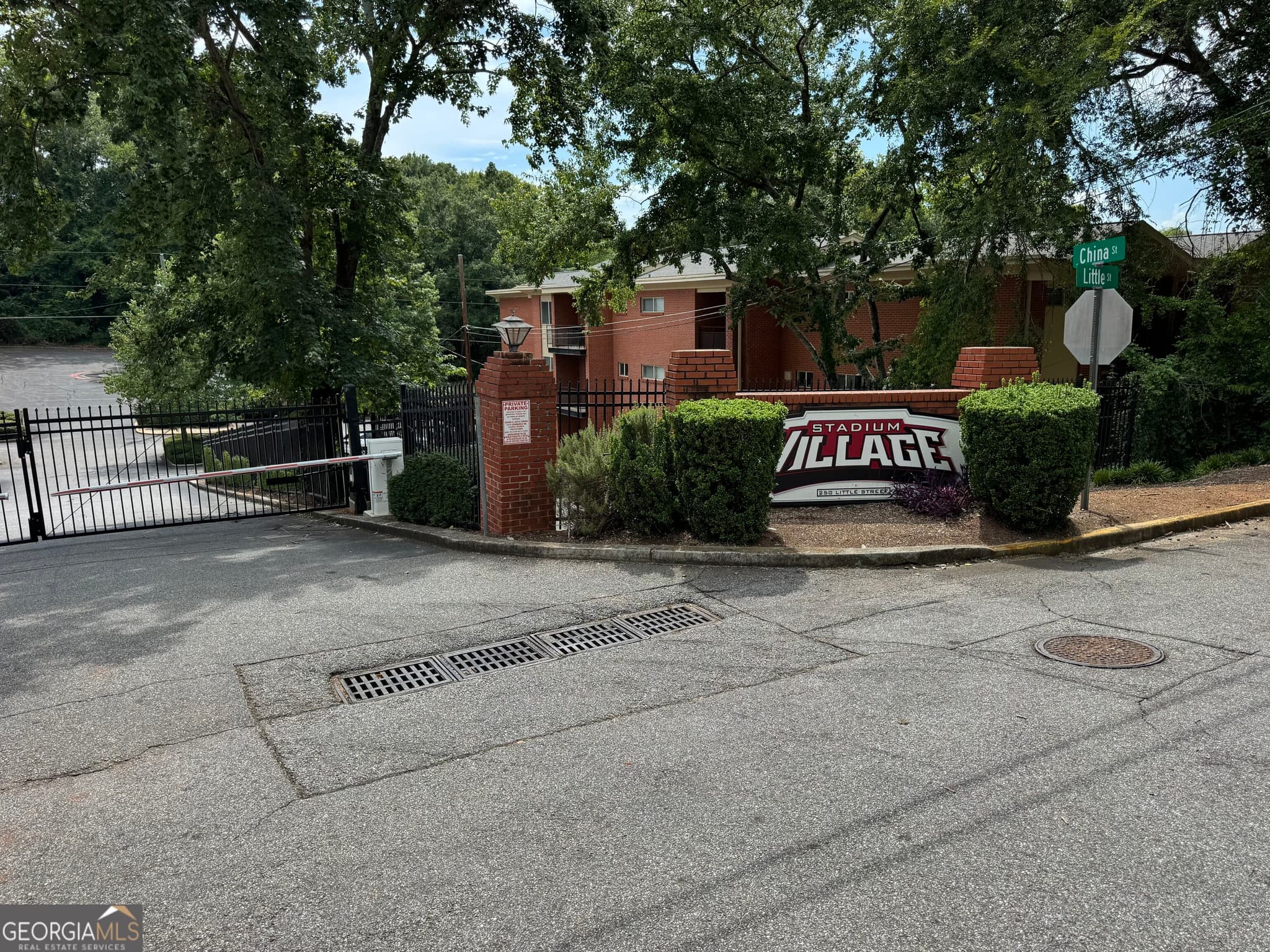 1 bedroom, 1 bathroom, 795 sq ft condominium for sale at 250 Little Street B209, Athens, GA 30605