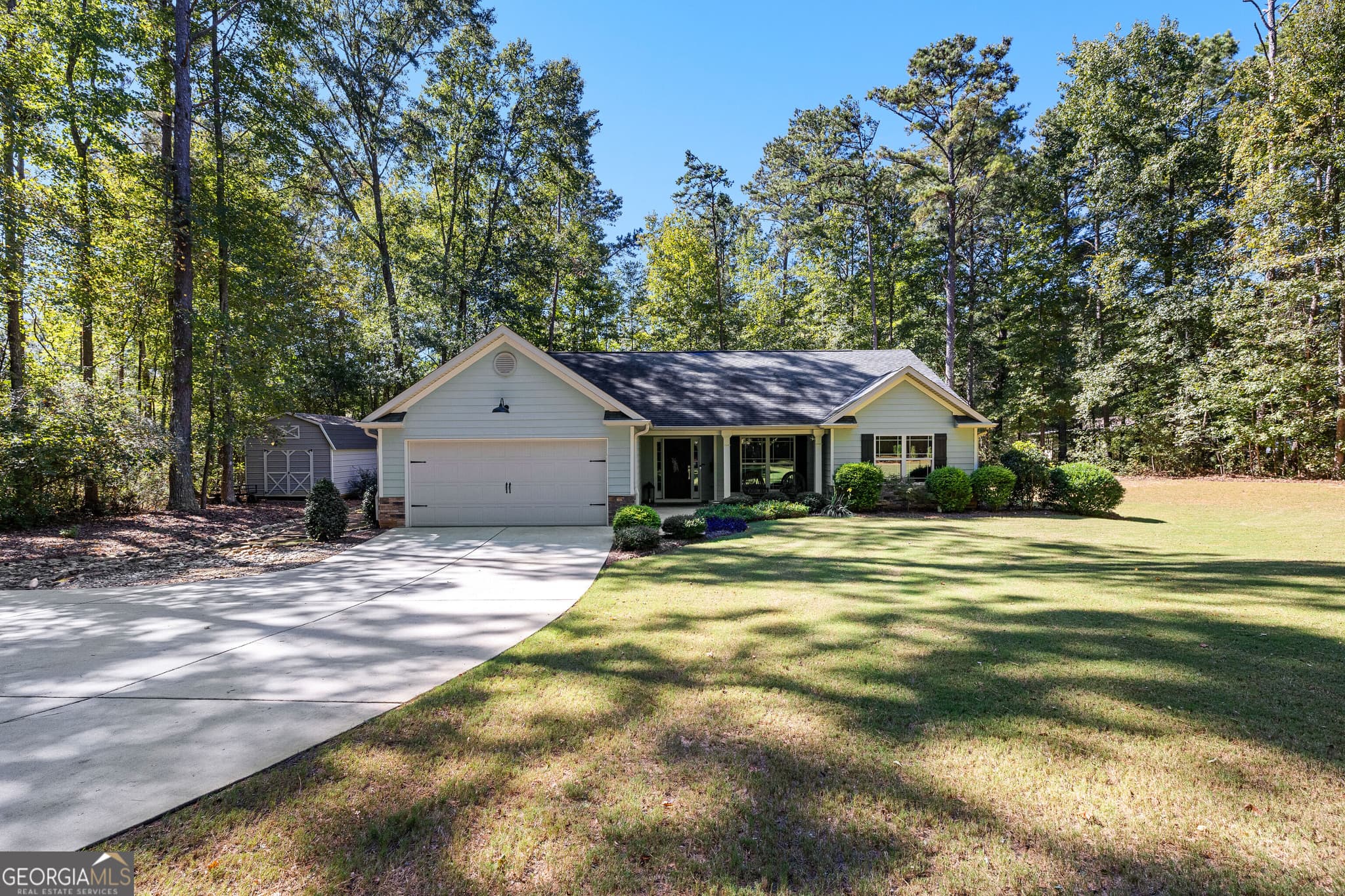 4 bedroom, 2 bathroom, 1,830 sq ft single family residence for sale at 27 Palmetto Tyrone Road, Newnan, GA 30265 — photo 2