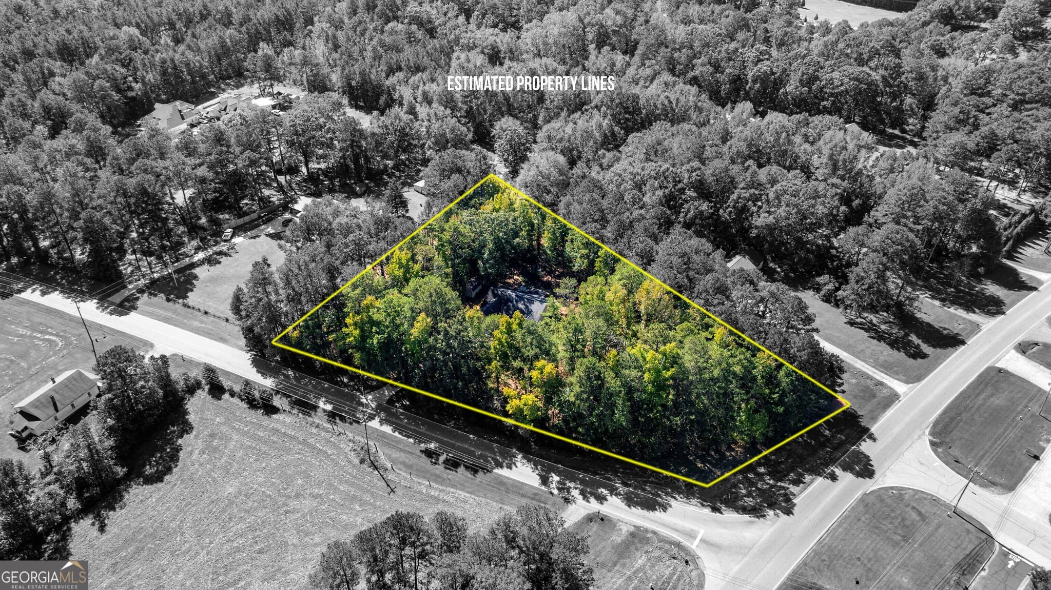 4 bedroom, 2 bathroom, 1,830 sq ft single family residence for sale at 27 Palmetto Tyrone Road, Newnan, GA 30265 — photo 4